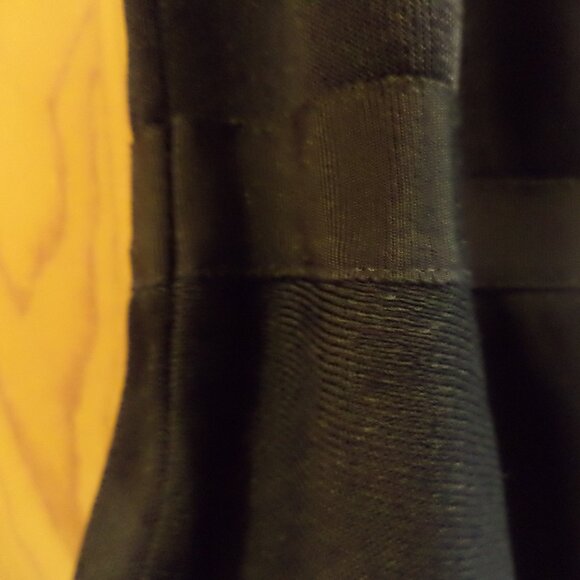 MISOOK  ~ Black with Ribbon Accents at Tulip Hemline ~ Petite XL - Picture 9 of 12